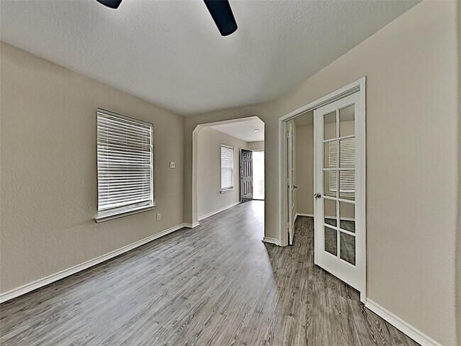 Building Photo - 634 Enchanted Springs Dr