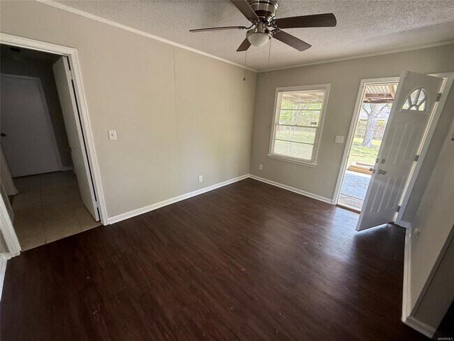 Foto del edificio - 3211 Hackberry Ln
