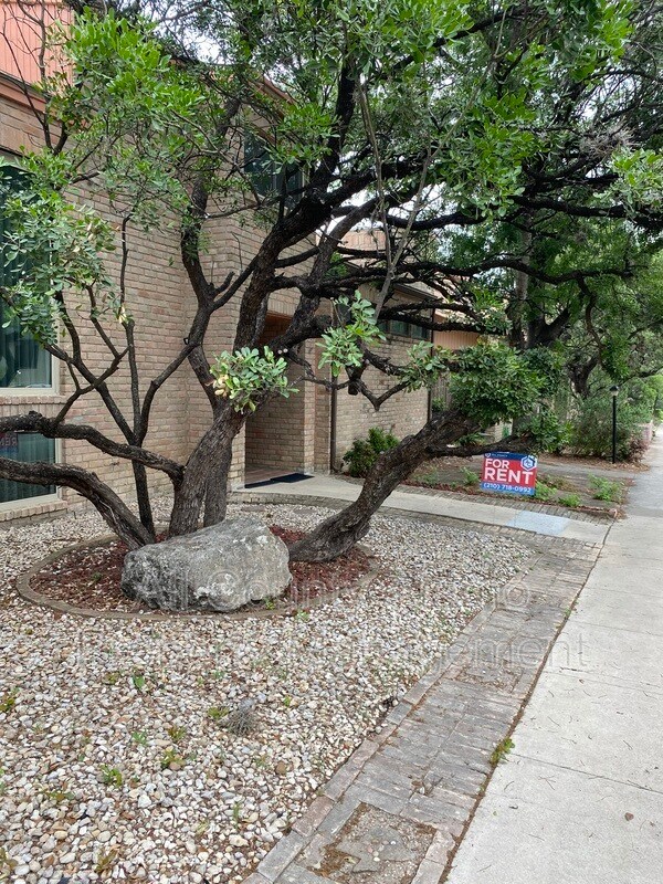 Foto principal - 8907 Willmon Way
