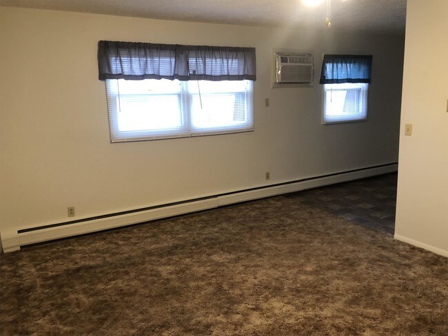 Building Photo - 112 College Park Ct