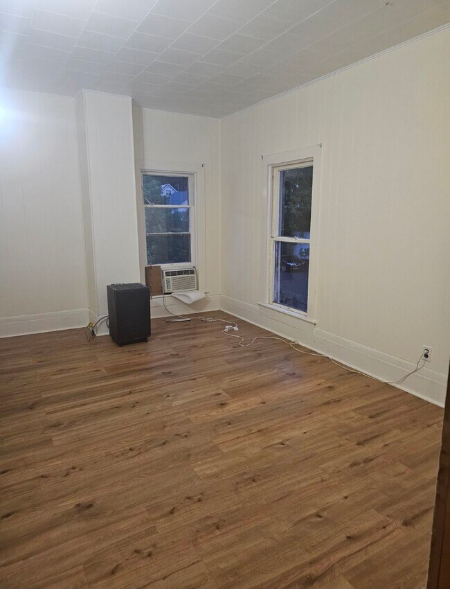 Dormitorio #1 - 1415 Buffalo St