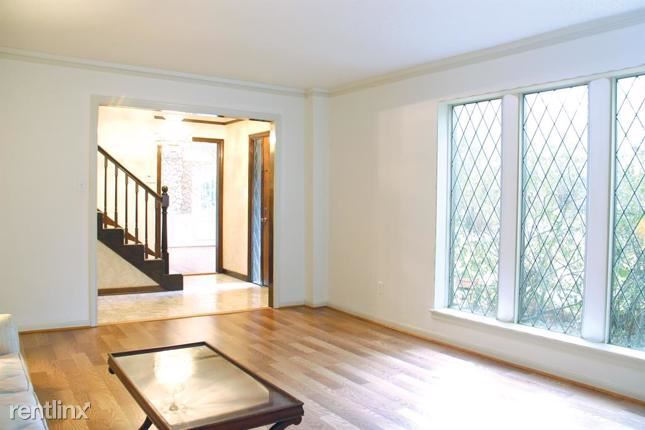 Foto del edificio - 5 br, 3 bath House - 6615 Chancellor Drive
