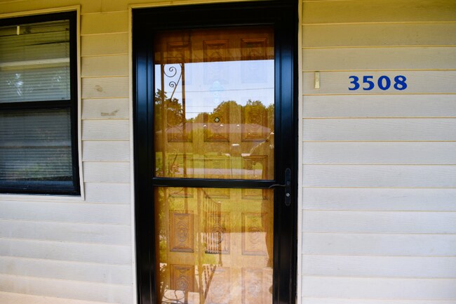 Building Photo - 3508 Rawson Rd