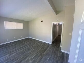 Building Photo - 2540 Bond Ave