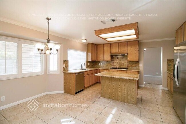 Building Photo - 2037 Shadow Brook Way