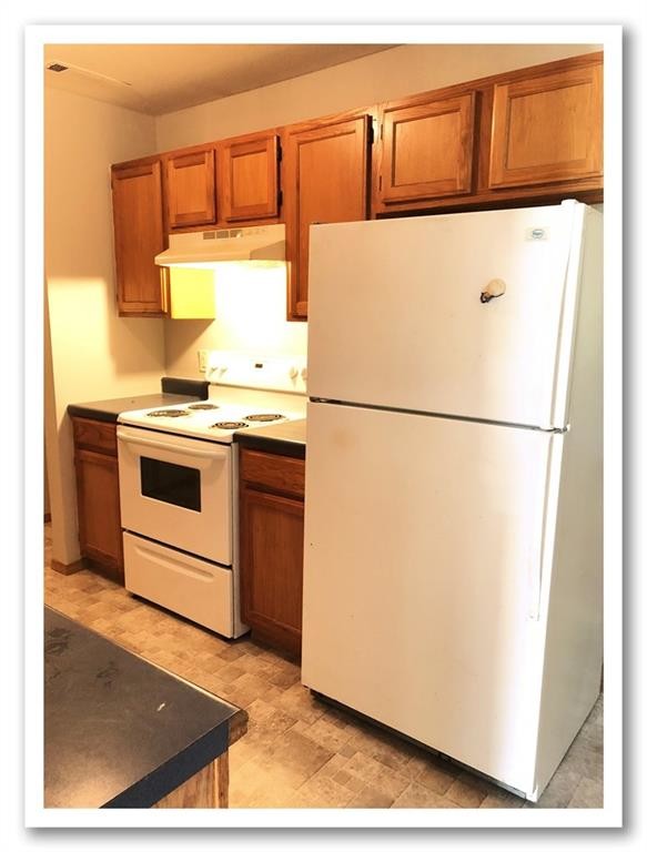 Foto del edificio - 807 Maple Dr