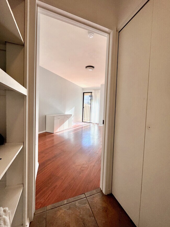 Secondary hallway w/ linen & laundry closets - 4201 Via Marisol