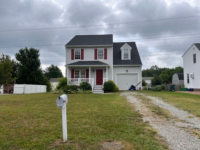 Building Photo - Beautiful 4 Bedroom, 2.5 Bathroom Home in ...