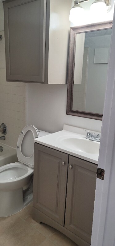 Foto del edificio - Room in Condo on Walnut St