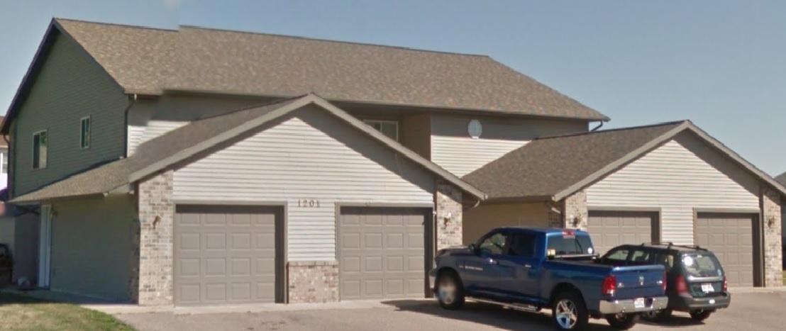 Primary Photo - 1201 Silver Dr