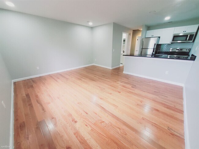 Foto del edificio - 1 br, 1 bath Condo - 36 Glenwood Ave Unit 6