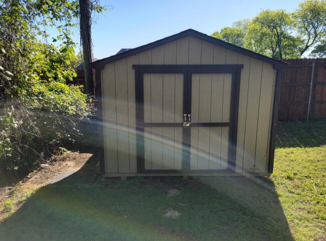 Foto del edificio - 3159 Southlake Park Rd