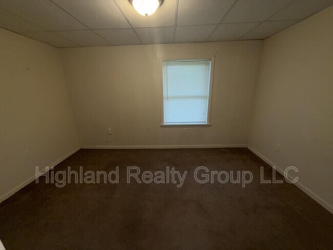 Building Photo - 1082 Chambers St