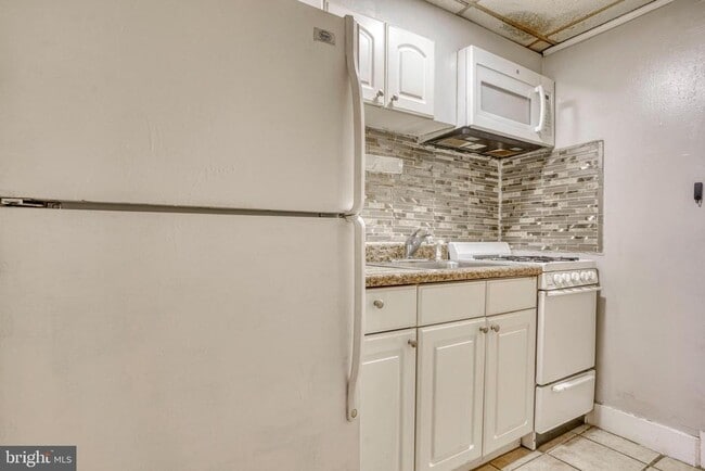 Foto del edificio - 1208 N Calvert St