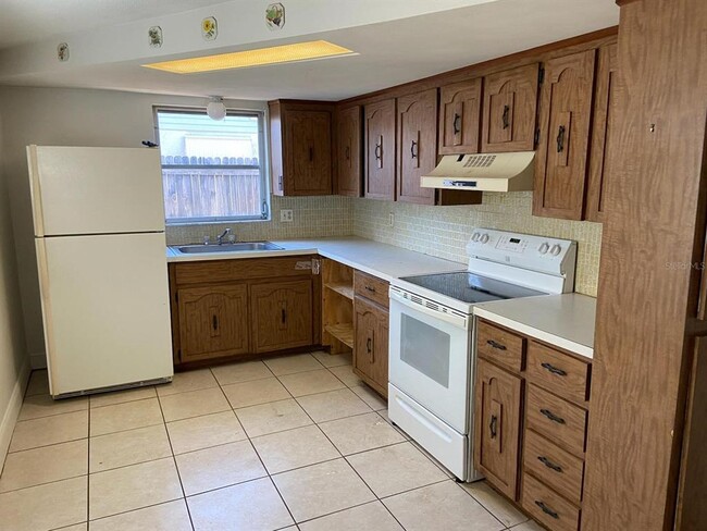 Building Photo - 3244 Coldwell Dr