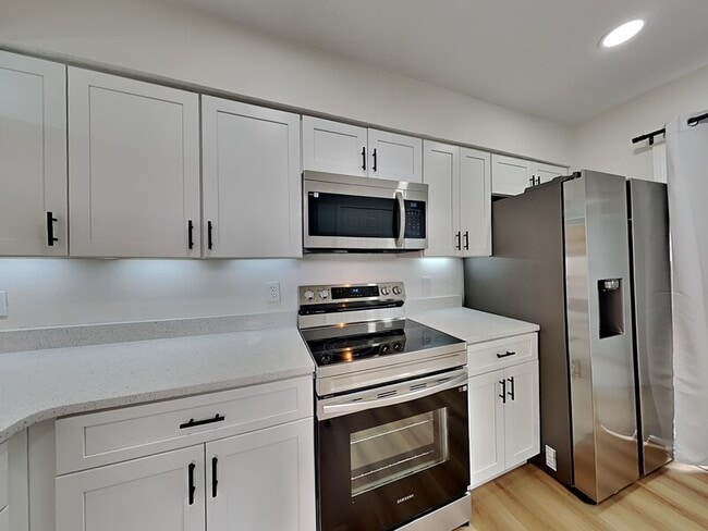 Foto del edificio - 739 Golden Sunshine Cir