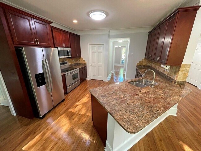 Building Photo - 240 Risen Star Ln