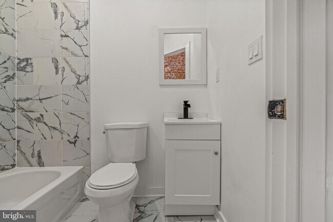 Foto del edificio - 1332 W Toronto St