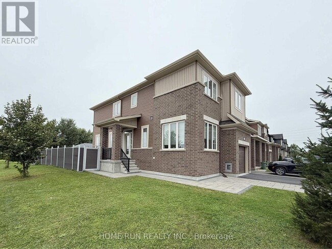 Building Photo - 570 Clemency Cres