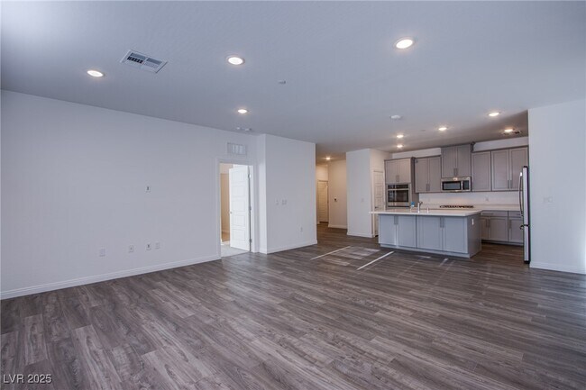 Foto del edificio - 2555 Hampton Rd