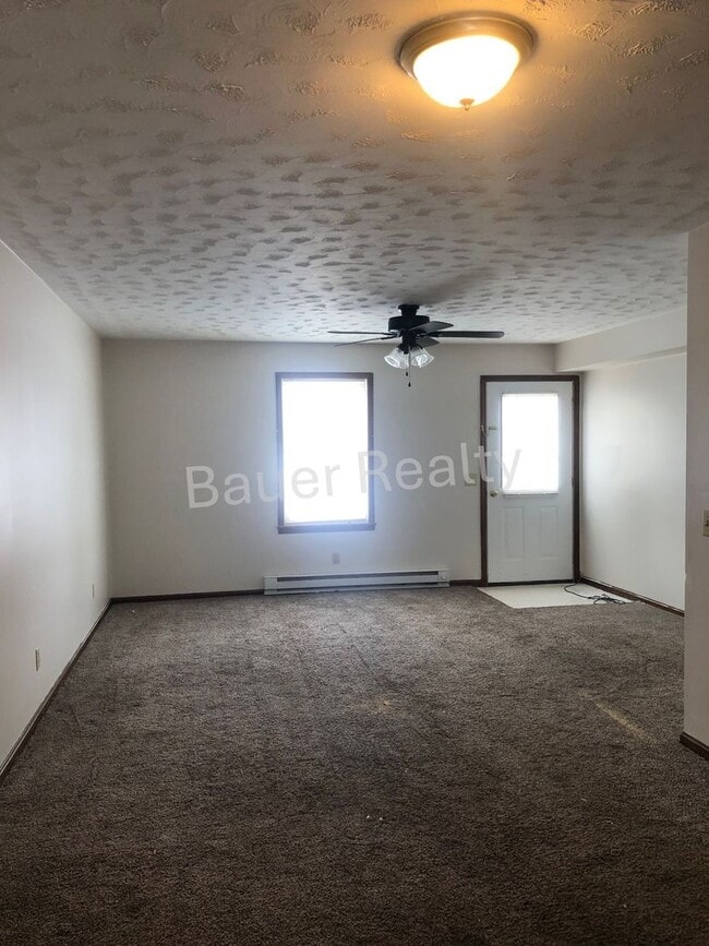 Building Photo - dc38