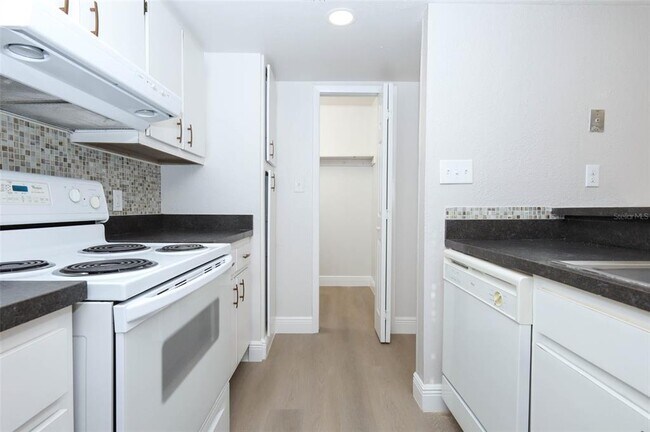 Foto del edificio - 4029 Henley Rd