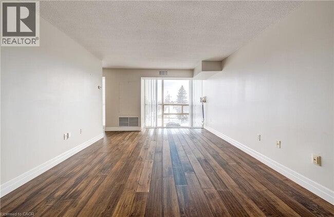 Building Photo - 55 Blue Springs Dr