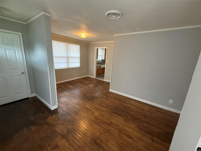 Foto del edificio - 2030 Windsor Ave