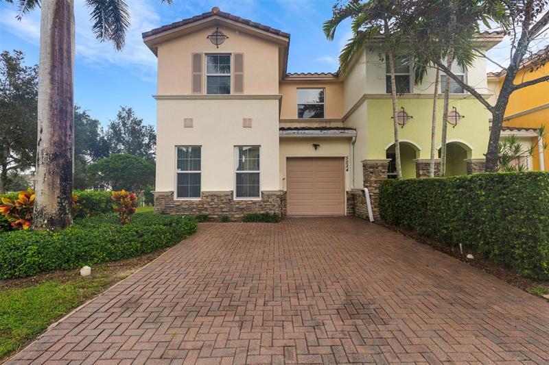 Foto principal - 5224 SW 77th Way