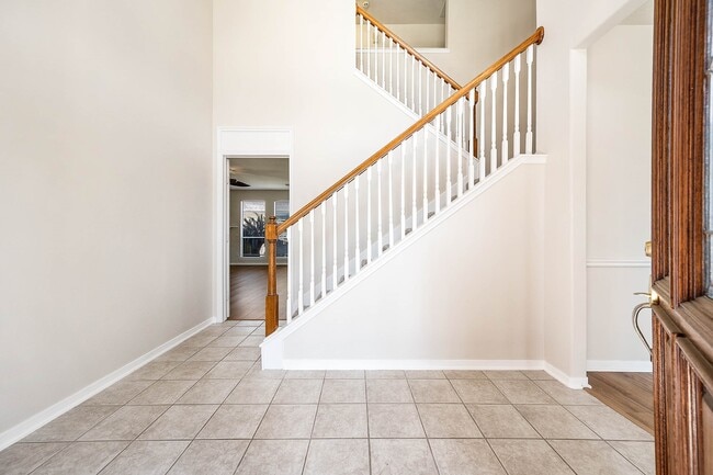 Foto del edificio - 7902 Feather Springs Dr