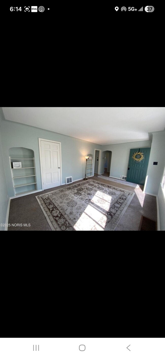 Building Photo - 3331 Van Fleet Pky