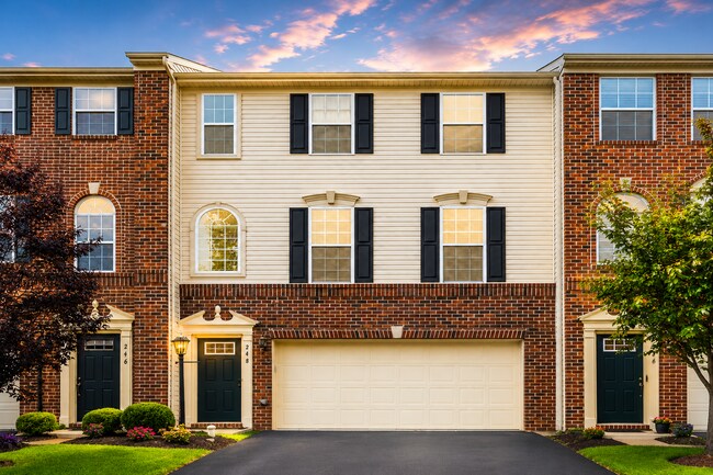 Building Photo - 248 Broadstone Dr