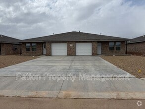 Building Photo - 1118 Caprock St