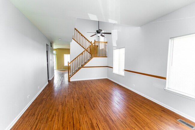 Building Photo - 2839 Cedar Glade Dr