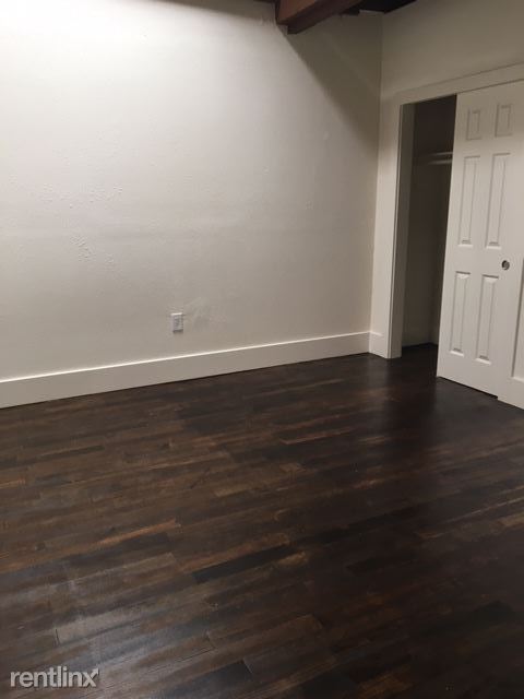 Building Photo - 3 br, 2 bath Duplex - 903 Apgar St