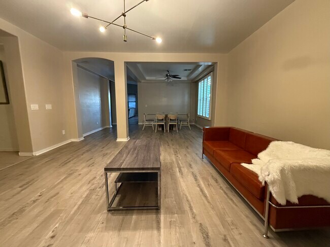 Front Living Room & Dining Ropm - 6709 S 40th Ave