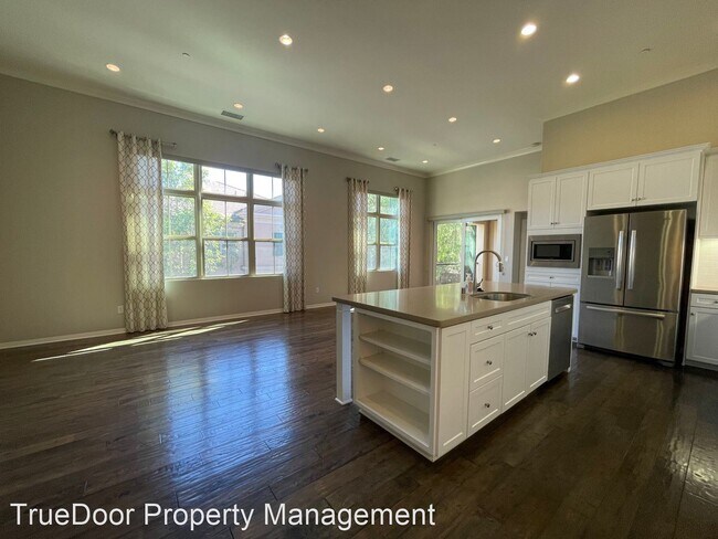 Foto del edificio - 2 br, 2 bath House - 24 Kempton