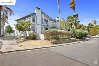 Building Photo - 927 Lido Cir