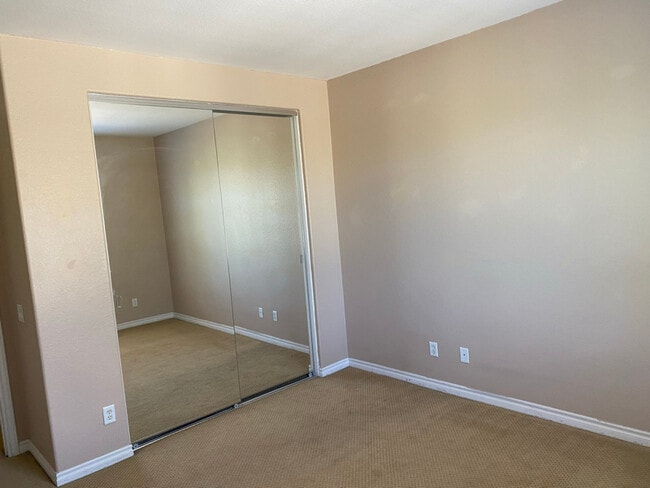 Photo - 17 S La Salle St (Redlands, CA) House