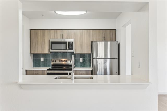 Foto del edificio - 230 E 5th St