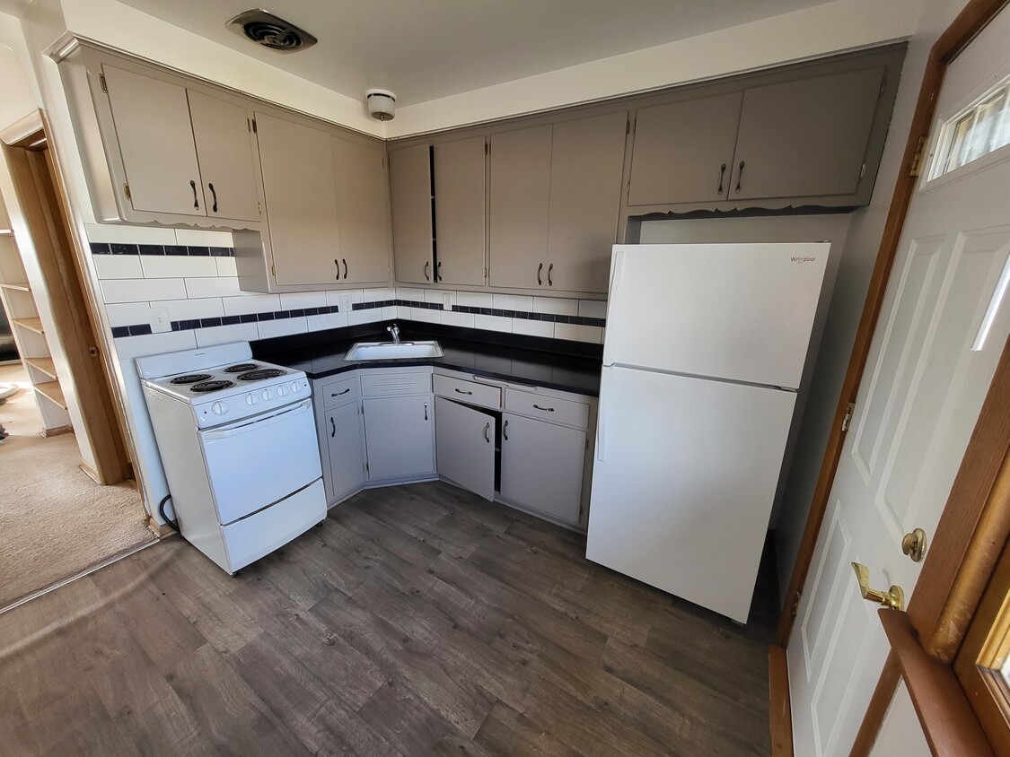 Foto del edificio - 6810 W Morgan Ave