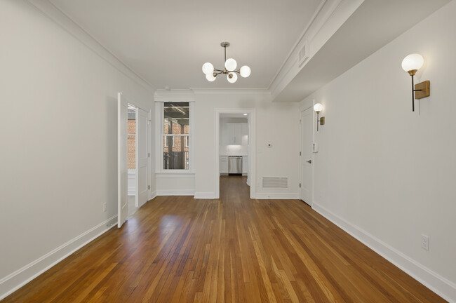 Building Photo - 3509 Gillham Rd