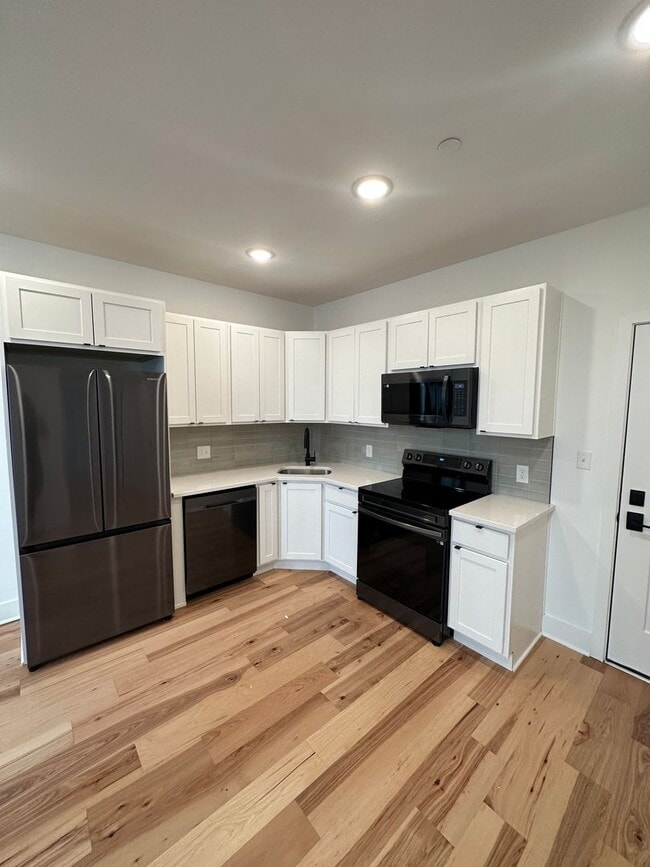 Interior Photo - The Bromley Loom House