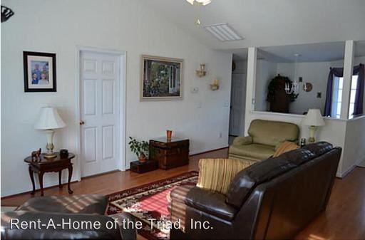 Building Photo - 1329 Crosswinds Dr
