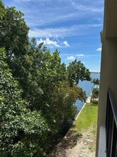 Building Photo - 2201 Brickell Ave