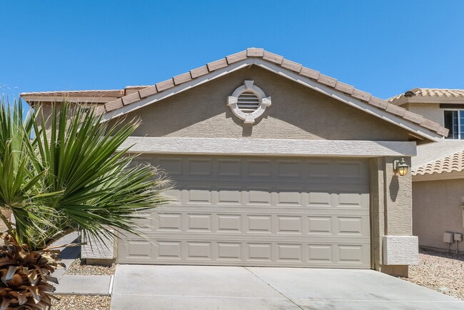 Building Photo - 22236 W Desert Bloom St