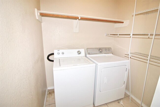 Building Photo - 5727 Rose Rock Canyon Dr