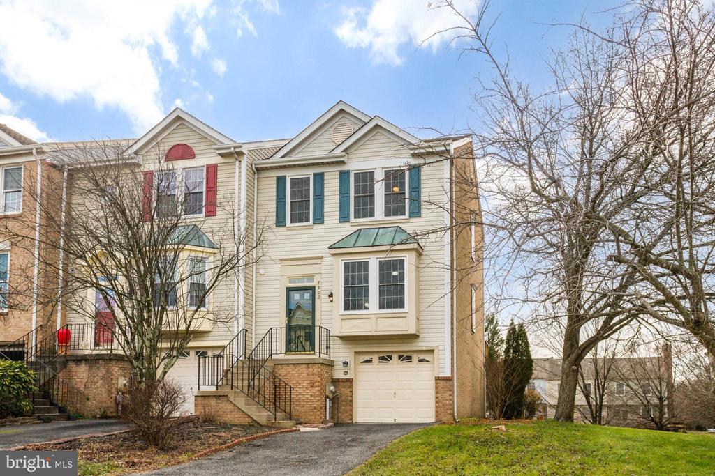 7902 Brightmeadow Ct, Ellicott City, MD 21043 Townhome Rentals in