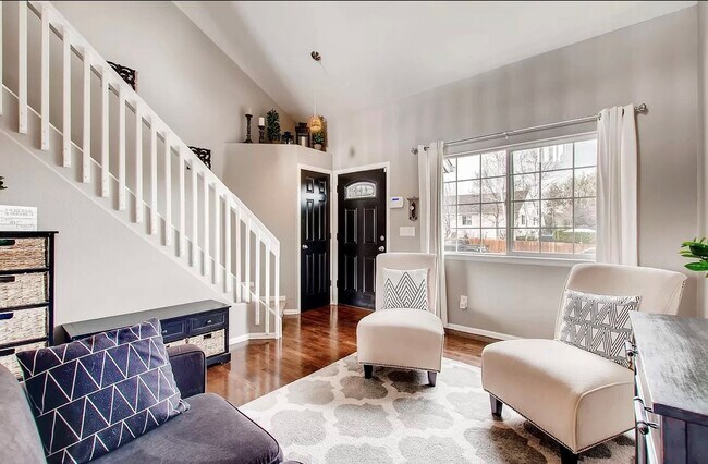 Foto del edificio - 1247 Cedarwood Dr