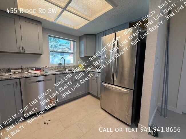 Foto del edificio - 455 Ridge Rd SW